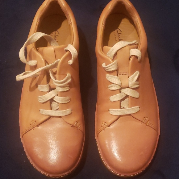 clarks size 6